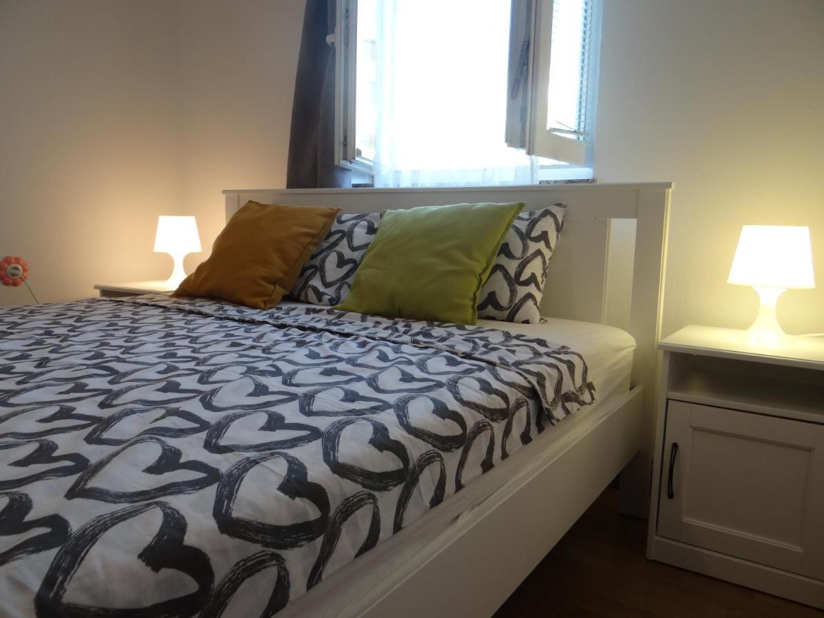 Apartman Ana & Marta セニ エクステリア 写真