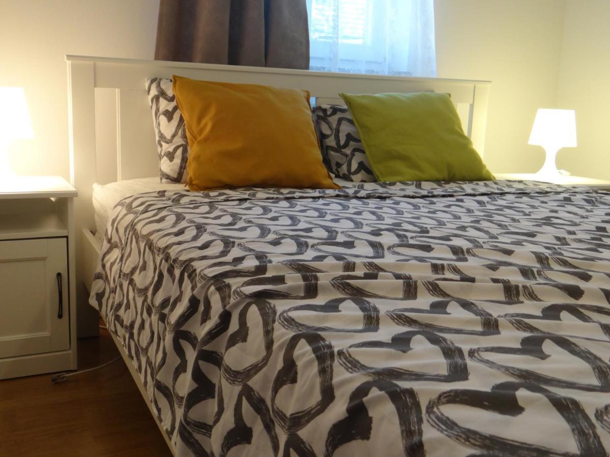 Apartman Ana & Marta セニ エクステリア 写真