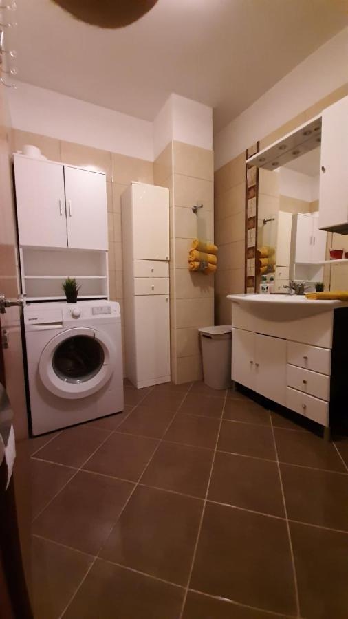 Apartman Ana & Marta セニ エクステリア 写真