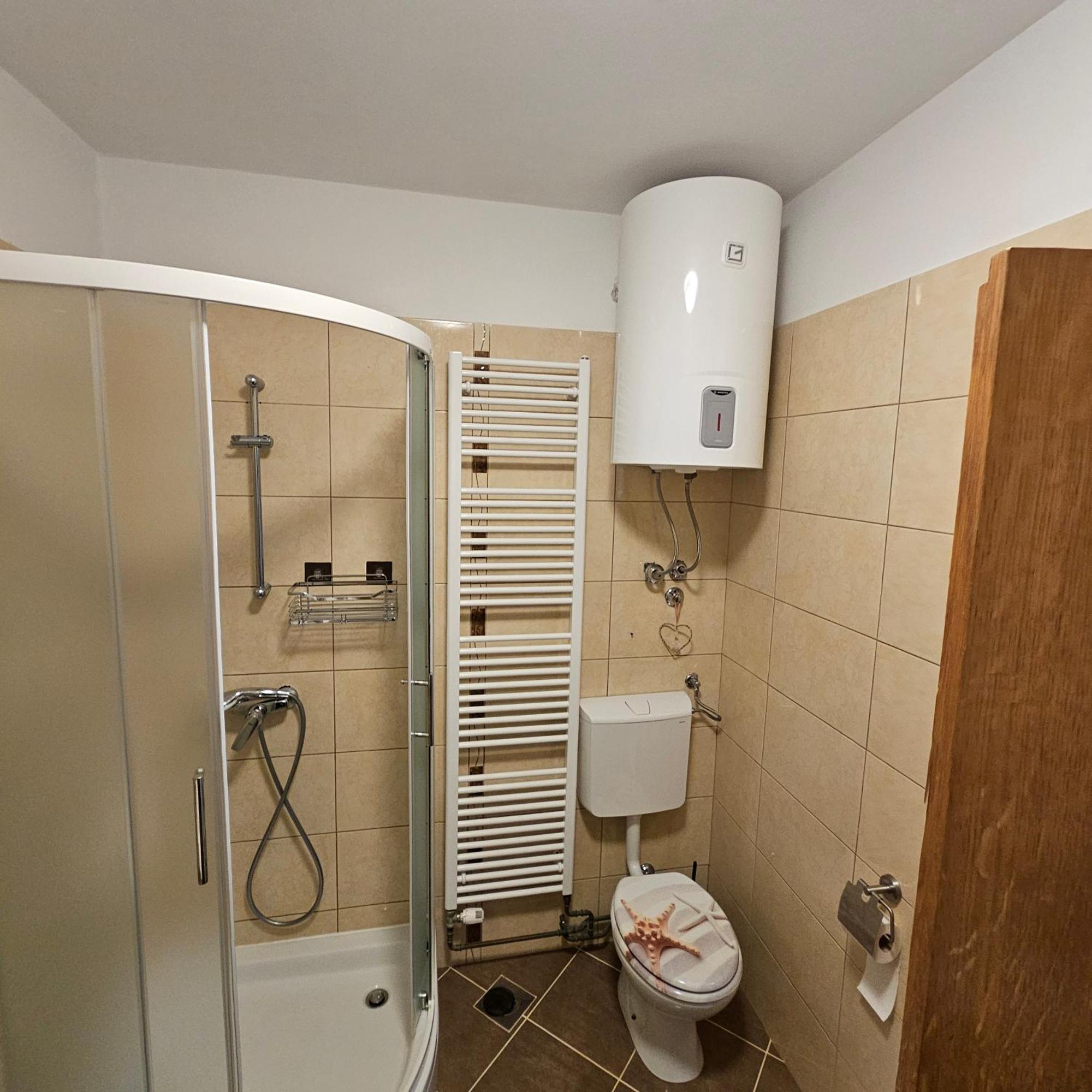 Apartman Ana & Marta セニ エクステリア 写真