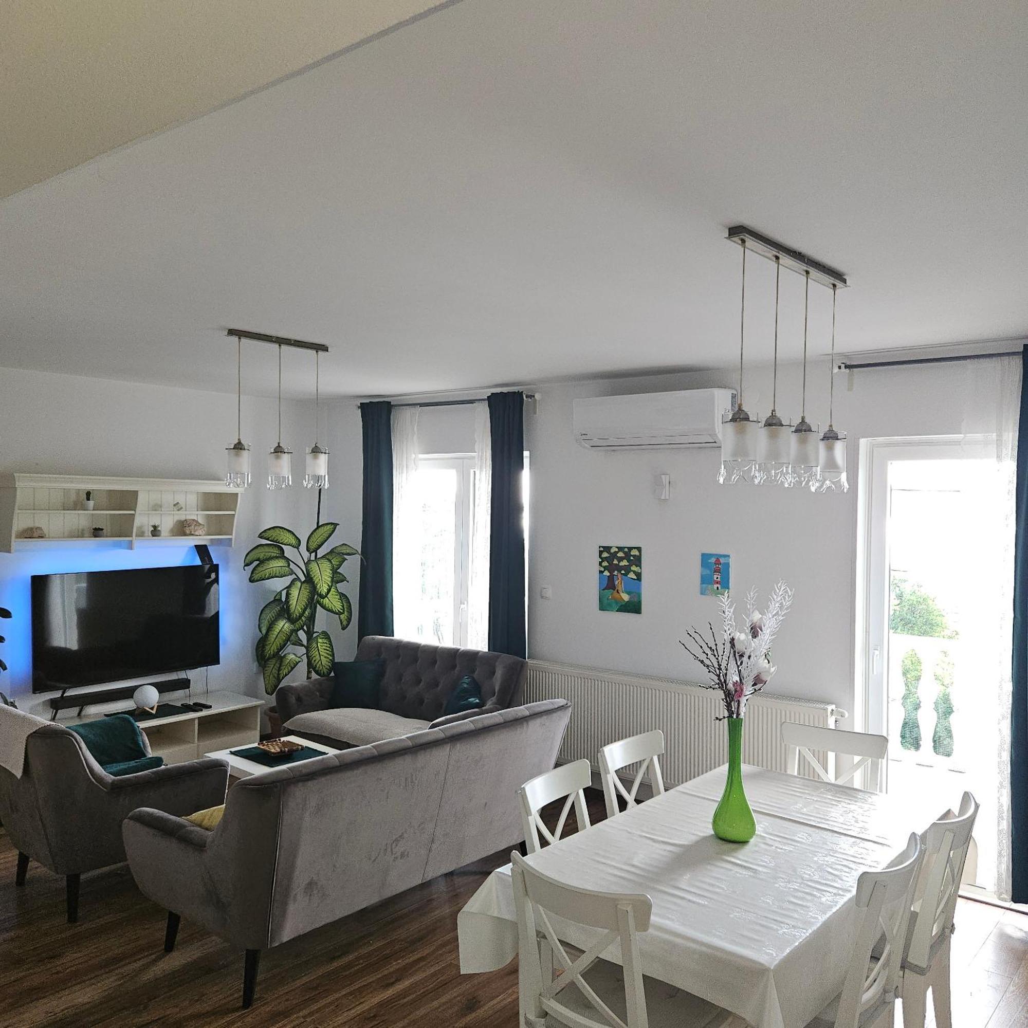 Apartman Ana & Marta セニ エクステリア 写真